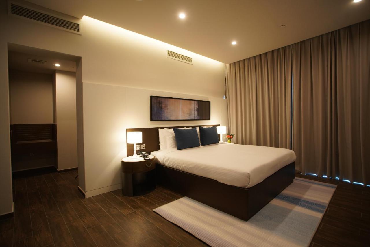 C - Hotel And Suites 도하 외부 사진