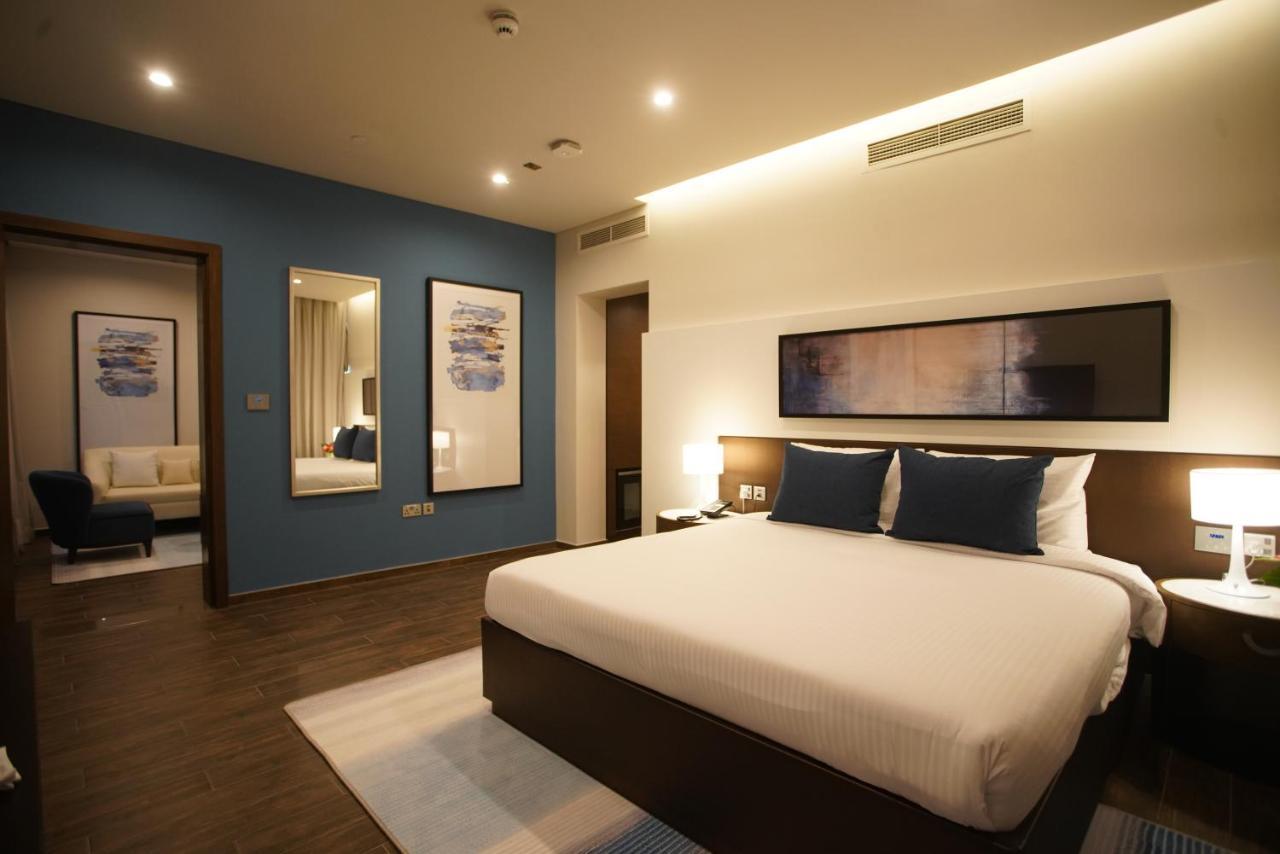 C - Hotel And Suites 도하 외부 사진