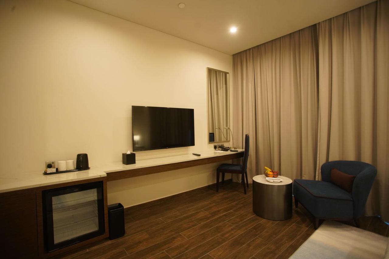C - Hotel And Suites 도하 외부 사진