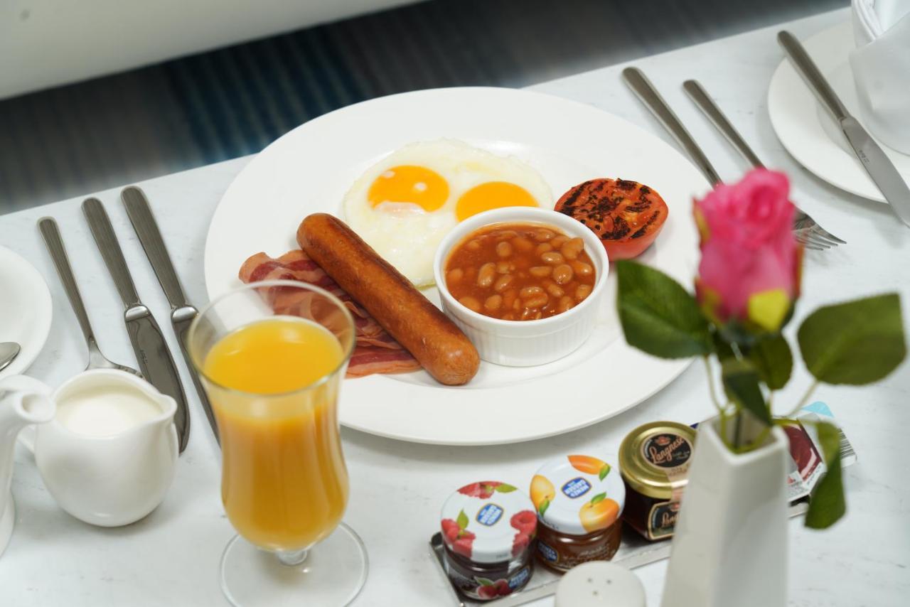 C - Hotel And Suites 도하 외부 사진